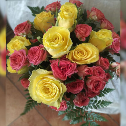 Buket L žute i crvene ruže